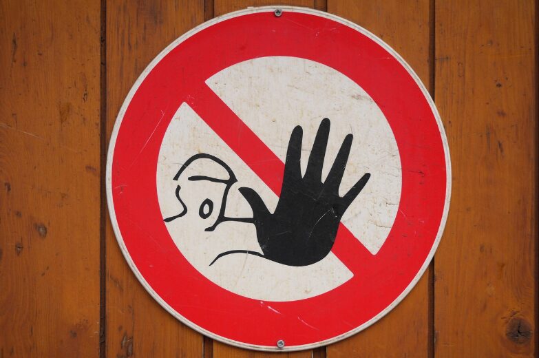 ストップ看板　注意　禁止