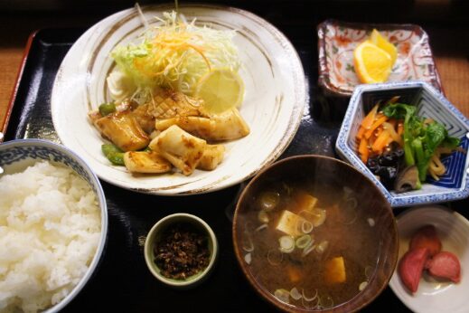 郡上八幡　鉄板料理泉坂　メニュー　定食