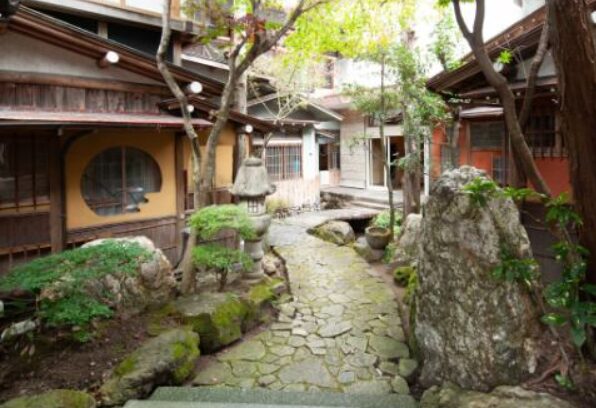 郡上　旅館　三冨久　